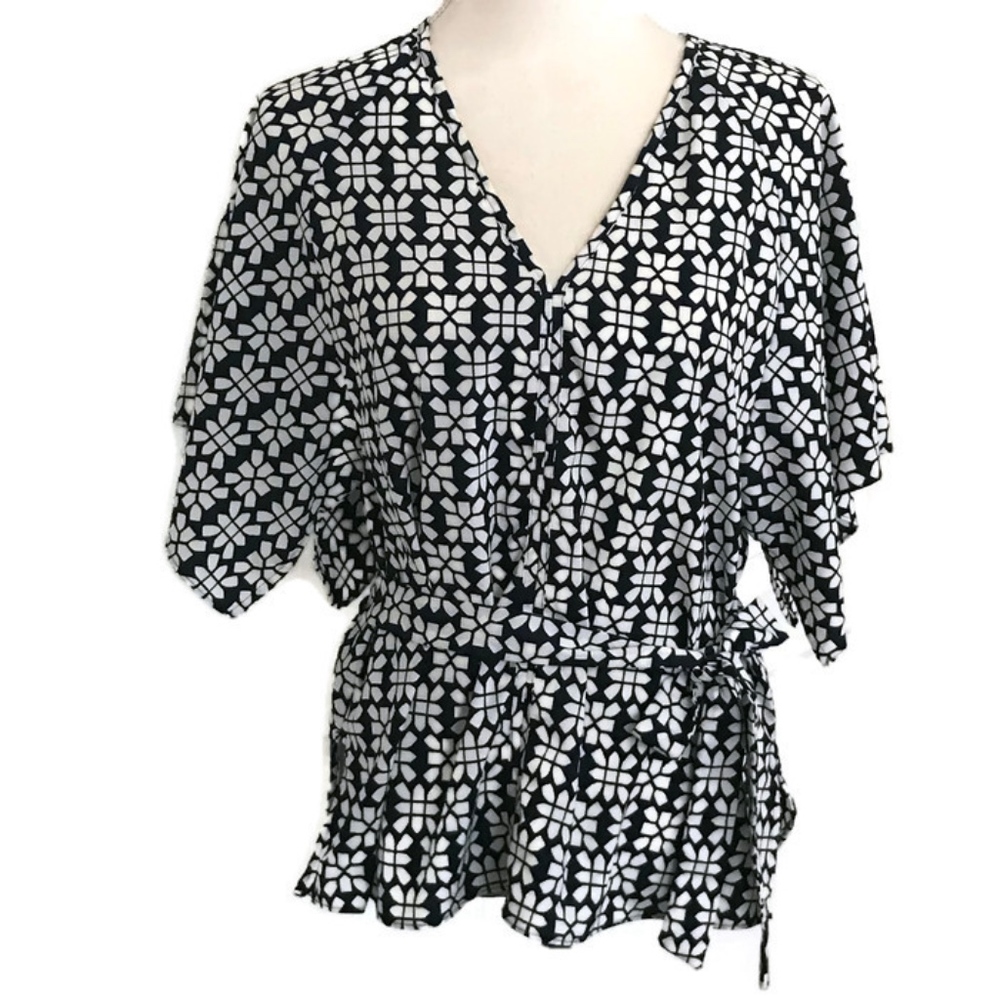 Batwing Short Sleeve Navy Ivory V-Neck Blouse